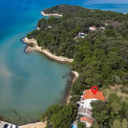 In Διαμέρισμα Lopar