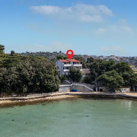 In Διαμέρισμα