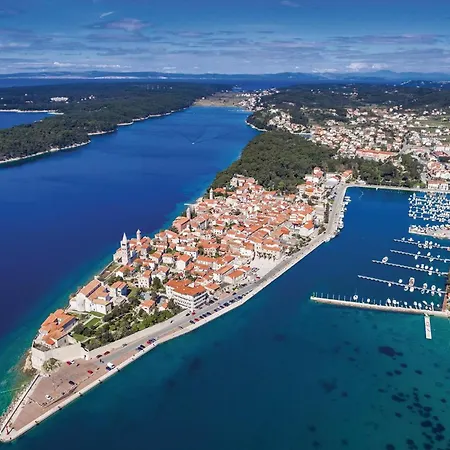 In Διαμέρισμα